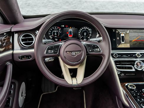 Certified 2025 Bentley Flying Spur Plug-In Hybrid AWD/4WD image 32