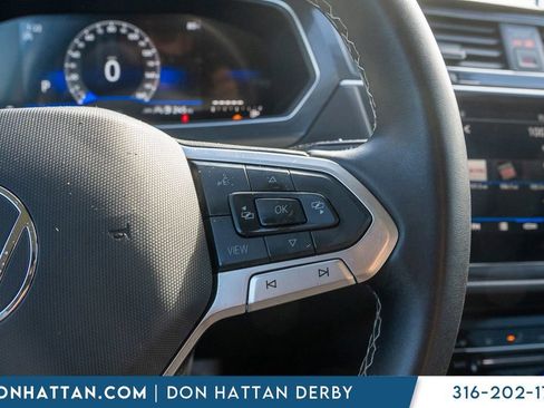 Used 2024 Volkswagen Tiguan SE FWD image 12