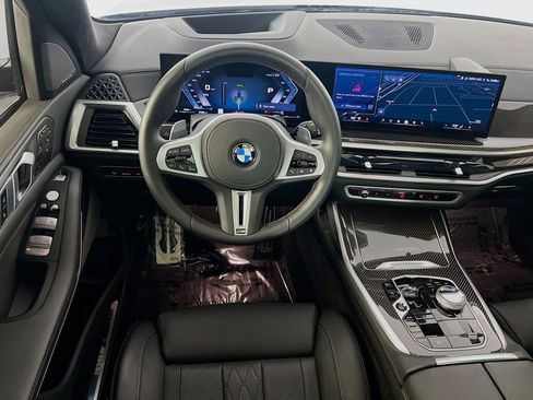 Used 2025 BMW X7 M60i w/ Executive Package image 24