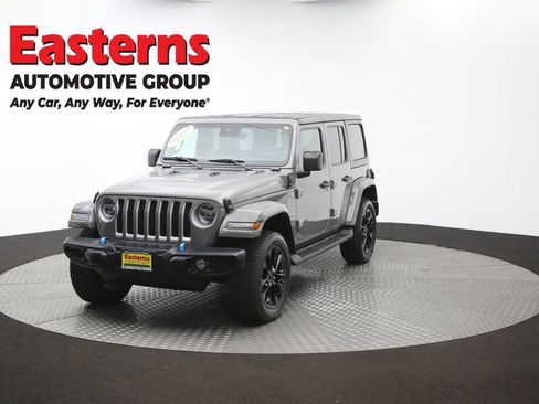 Used 2022 Jeep Wrangler Unlimited Sahara w/ Cold Weather Group AWD/4WD image 53