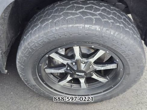 Used 2022 Chevrolet Silverado 1500 LT Trail Boss w/ LT Trail Boss Premium Package AWD/4WD image 11