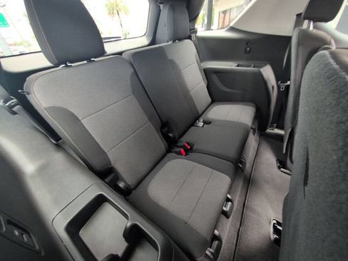 Used 2019 Chevrolet Traverse LT FWD image 24