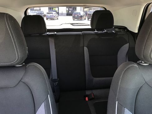 Used 2024 Chevrolet TrailBlazer LS w/ LS Convenience Package AWD/4WD image 18