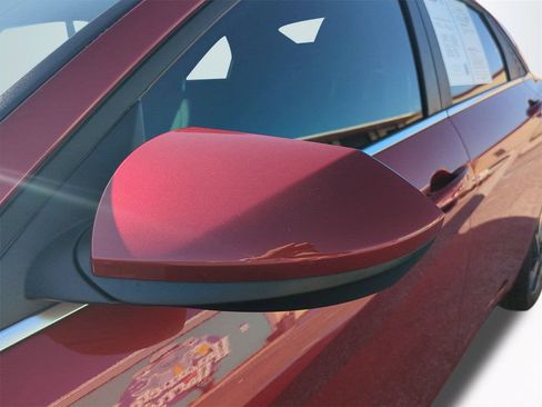 Used 2025 Hyundai Elantra SEL FWD image 12