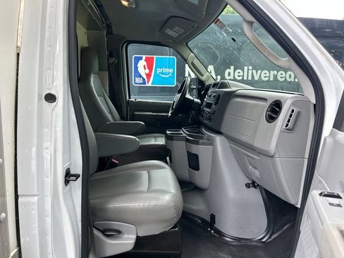 Used 2024 Ford E-450 and Econoline 450 Super Duty w/ Power Windows & Locks Group RWD image 22