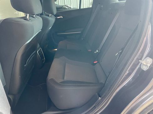 Used 2019 Dodge Charger SXT RWD image 16