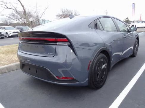 Used 2024 Toyota Prius LE image 4