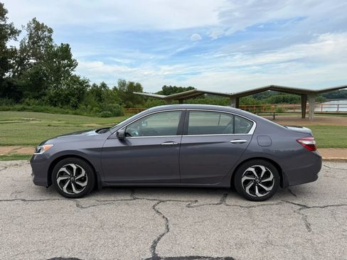Used 2016 Honda Accord EX-L image 8