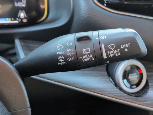 Used 2024 Jeep Wagoneer Series II w/ Flexible Seating Group image 25