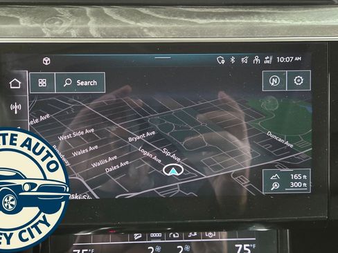 Used 2022 Audi e-tron Premium w/ Convenience Plus Package image 19