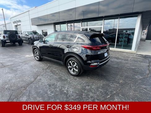 Used 2021 Kia Sportage LX image 3