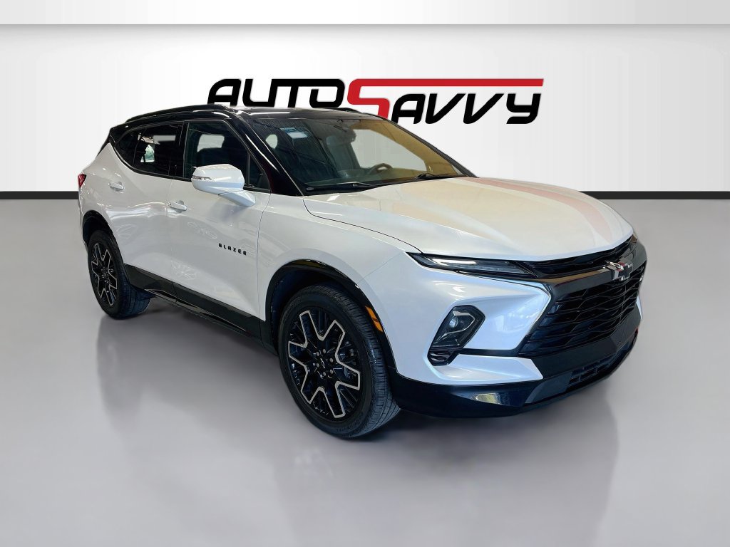 Used 2023 Chevrolet Blazer RS FWD image 1