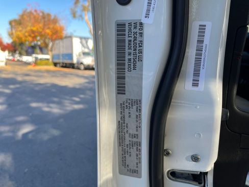 Used 2025 Jeep Compass Trailhawk image 28