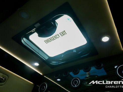 Used 2023 Mercedes-Benz Sprinter 3500 image 29