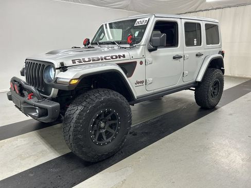 Used 2023 Jeep Wrangler Unlimited Rubicon w/ Cold Weather Group AWD/4WD image 5
