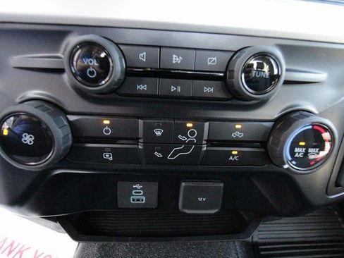 Used 2024 Ford F550 4x4 Regular Cab Super Duty image 23