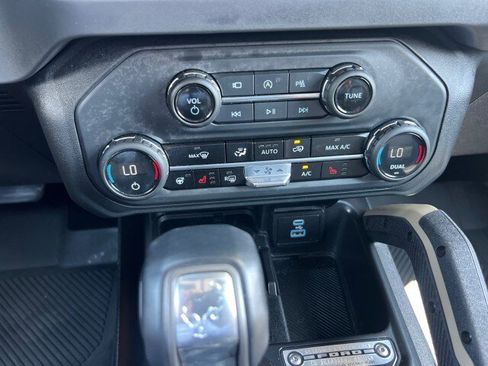 Used 2025 Ford Bronco Badlands AWD/4WD image 13