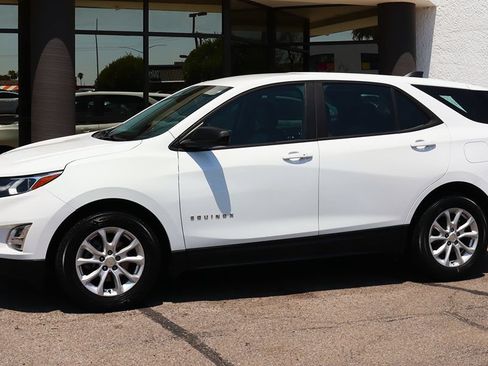 Used 2020 Chevrolet Equinox LS FWD image 7