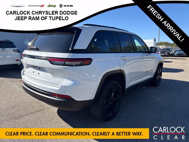 Used 2023 Jeep Grand Cherokee Altitude AWD/4WD image 7