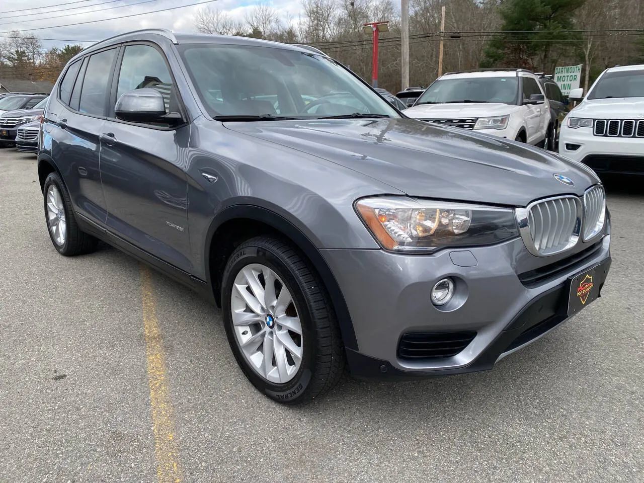 Used 2017 BMW X3 xDrive28i AWD/4WD image 3