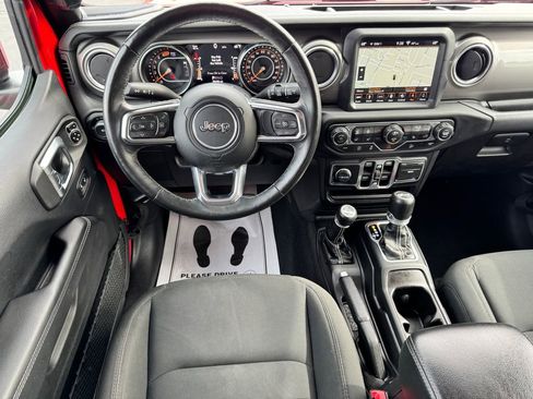 Used 2018 Jeep Wrangler Unlimited Sahara AWD/4WD image 20