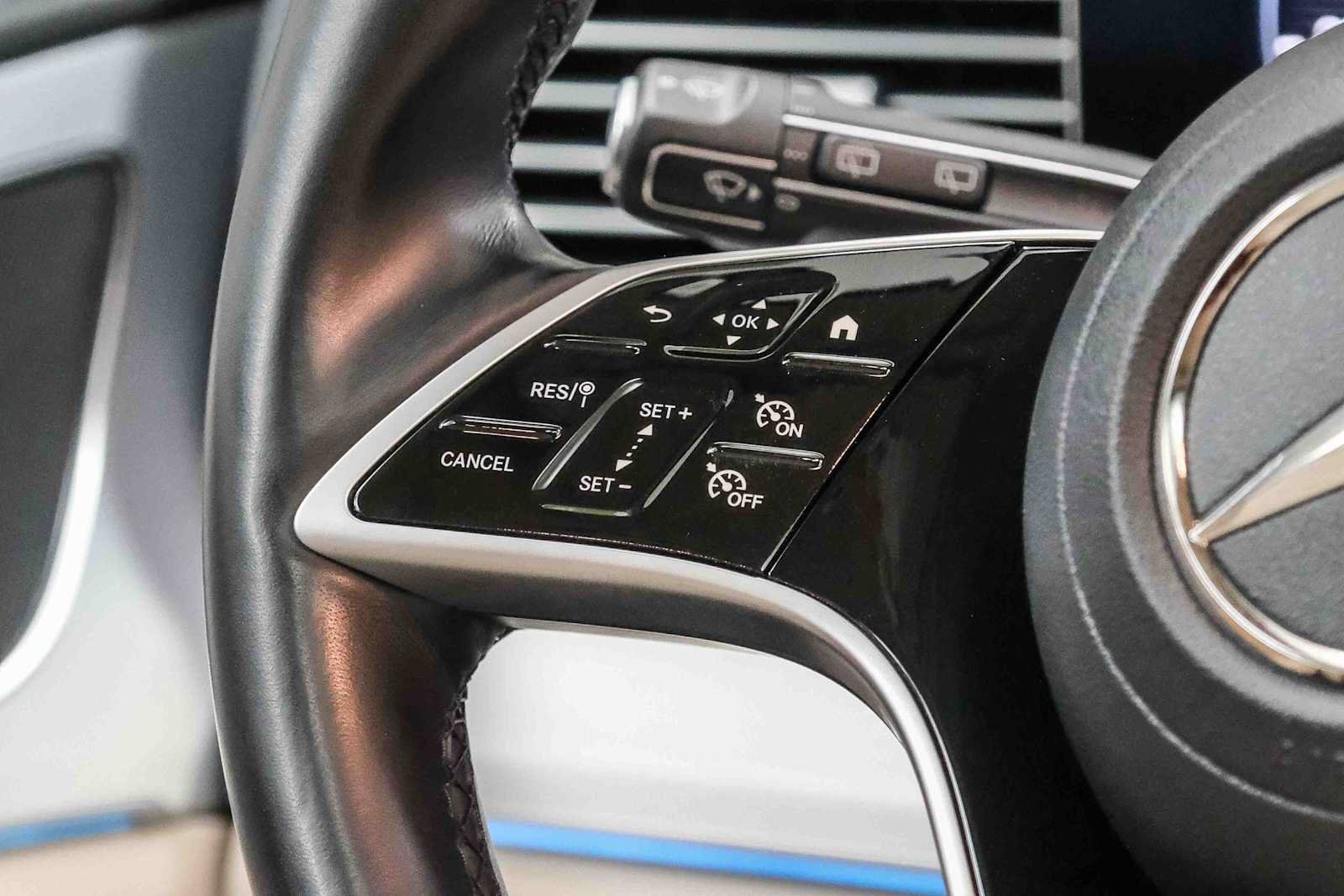 Certified 2024 Mercedes-Benz GLE 450e 4MATIC image 21