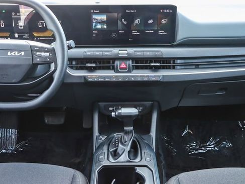 Used 2025 Kia K4 FWD image 15