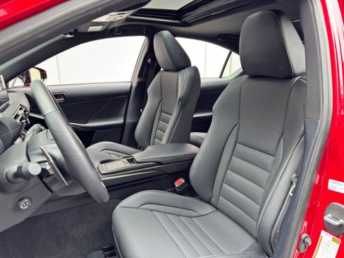 Used 2023 Lexus IS 500 RWD image 41