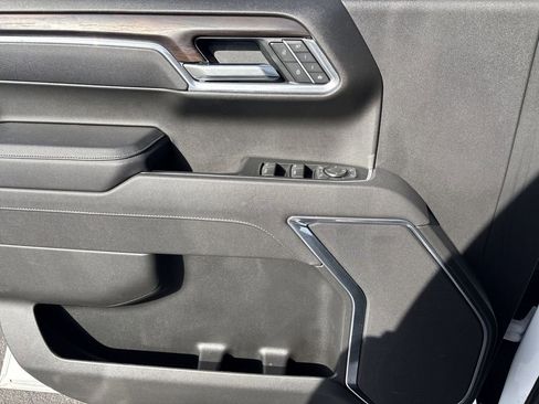 Used 2025 GMC Sierra 1500 SLT image 22