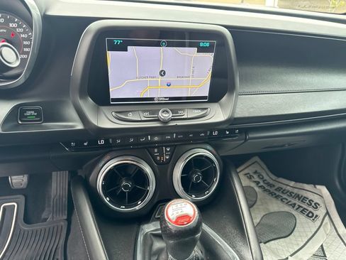 Used 2016 Chevrolet Camaro SS RWD image 8