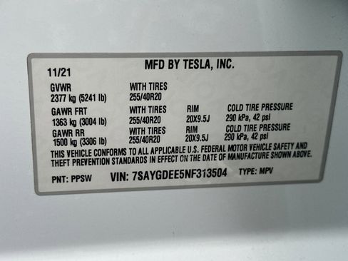 Used 2022 Tesla Model Y Long Range image 30