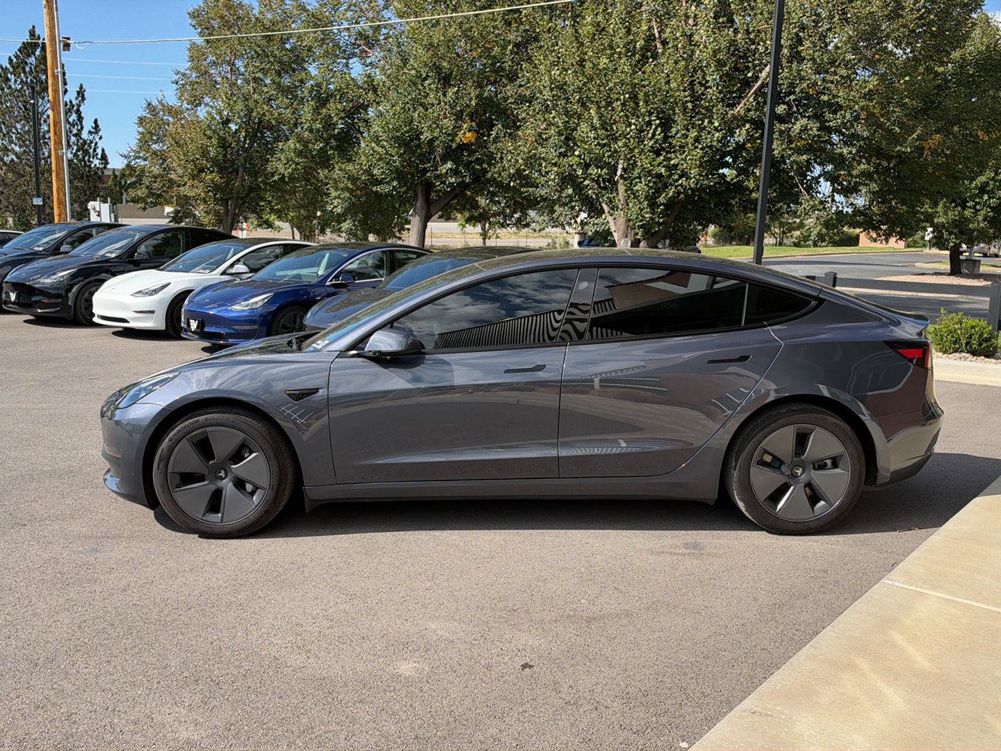 Used 2023 Tesla Model 3 Standard Range RWD image 5