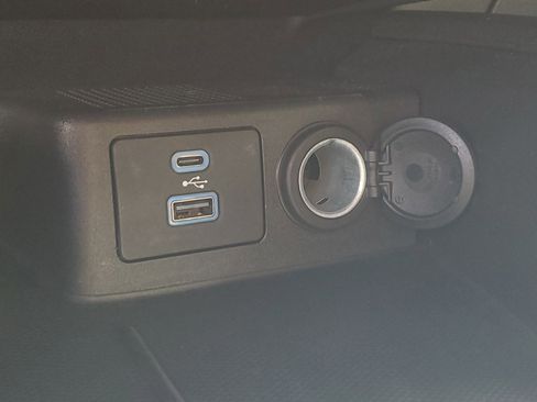 Used 2023 Ford Escape ST-Line w/ Tech Pack #1 FWD image 9