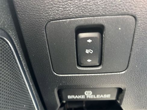 Used 2019 Ford F250 Lariat w/ Lariat Value Package image 25