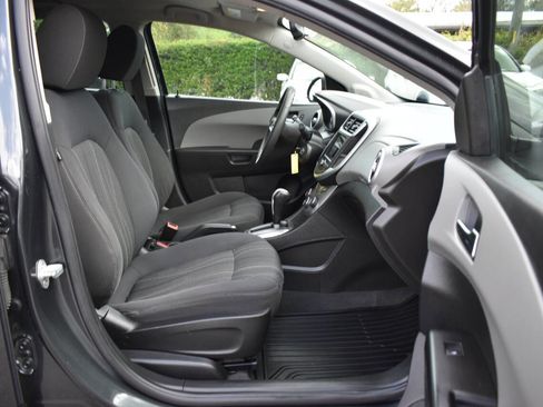 Used 2019 Chevrolet Sonic LT image 8