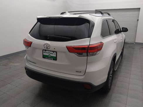 Used 2019 Toyota Highlander XLE FWD image 7