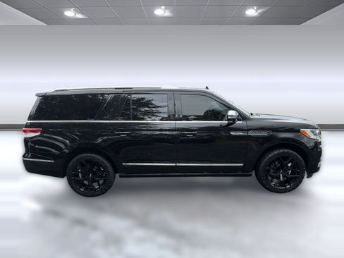 Used 2024 Lincoln Navigator L Black Label AWD/4WD image 8