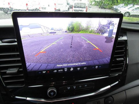 Used 2024 Ford Transit 350 XLT RWD image 13