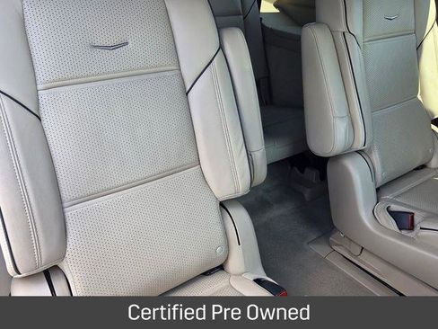 Certified 2023 Cadillac Escalade Premium Luxury w/ Performance Package AWD/4WD image 19