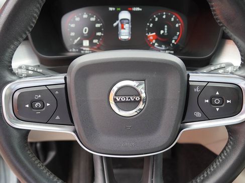 Used 2019 Volvo XC40 T5 Momentum AWD/4WD image 20