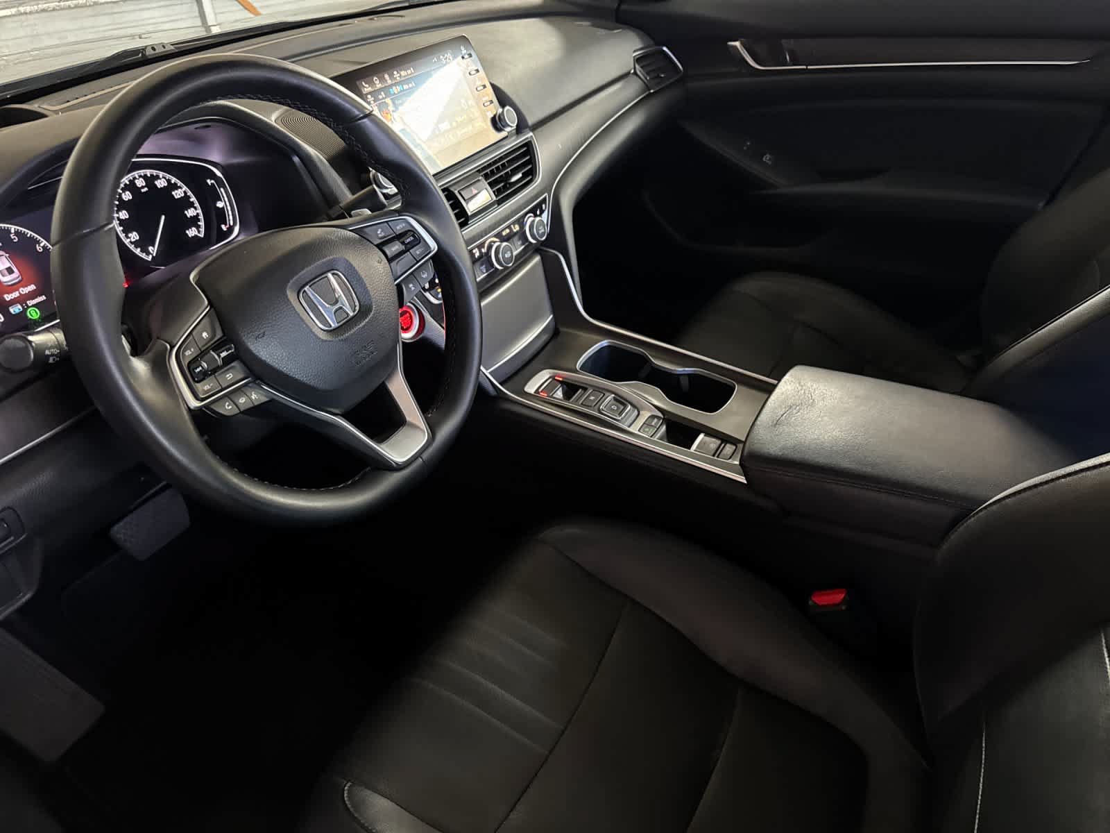 Used 2018 Honda Accord Touring image 11