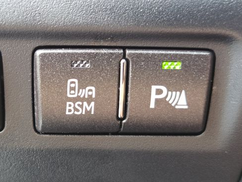Used 2015 Lexus LS 460 AWD w/ Comfort Package image 9