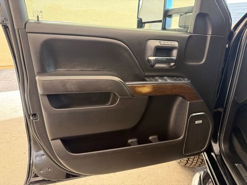 Used 2019 GMC Sierra 3500 Denali w/ Duramax Plus Package AWD/4WD image 29