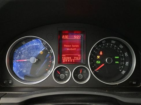 Used 2006 Volkswagen GTI 2.0T 2-Door FWD image 23
