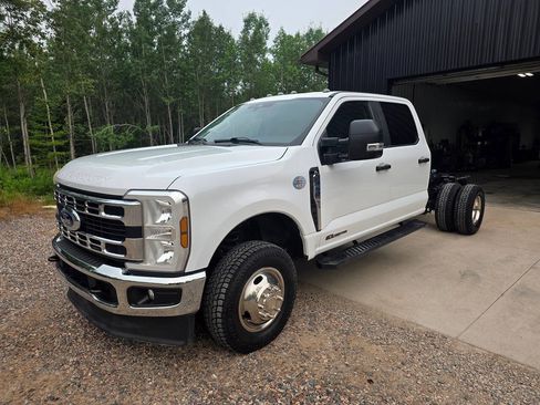 Used 2024 Ford F350 XL w/ XL Chrome Package AWD/4WD image 1