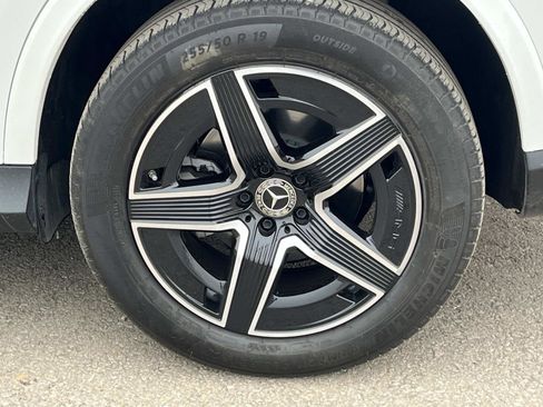 Certified 2025 Mercedes-Benz GLC 300 4MATIC image 12