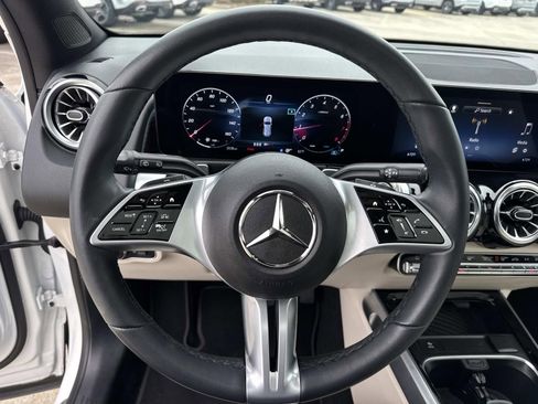 Used 2026 Mercedes-Benz GLB 250 image 22