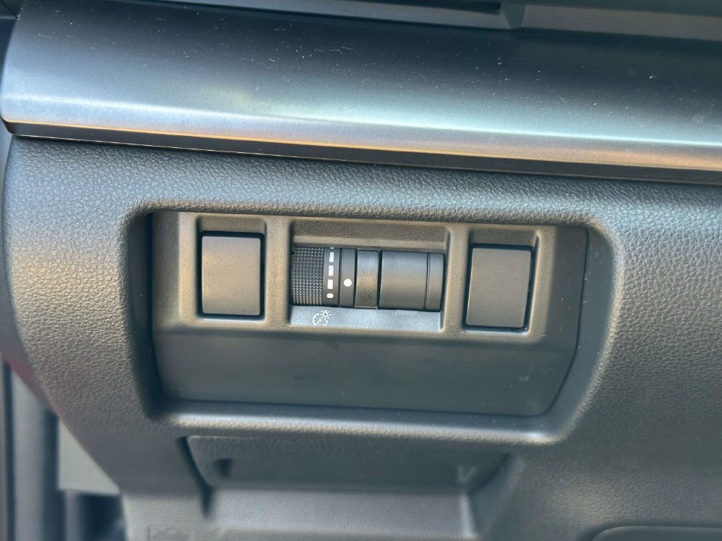 Certified 2025 Subaru Impreza 2.0i Sport AWD/4WD image 32