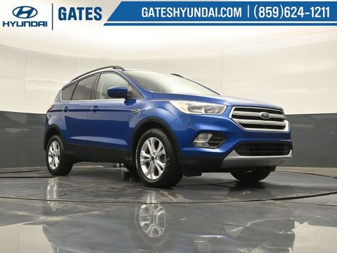Used 2018 Ford Escape SE AWD/4WD image 38