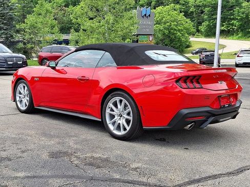 Used 2025 Ford Mustang GT Premium RWD image 5